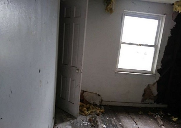 10741 E Outer Drive second floor 13.jpg